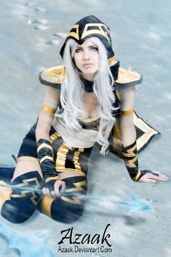 Ashe Cosplay