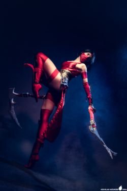 Crimson Akali cosplay by Morgawse