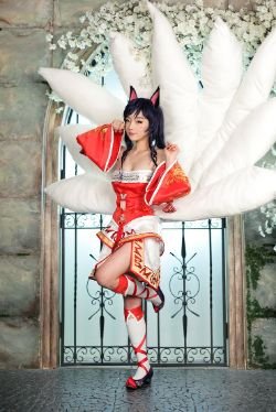 Ahri Cosplay